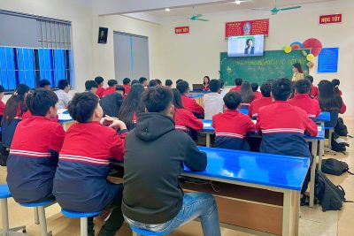 Thư viện Trường THCS Tiên Hiệp Phường Hà Nam Tỉnh Ninh Bình kết hợp cùng Liên đội nhà trường GTS đầu tuần nhân dịp kỉ niệm 81 năm ngày thành lập Quân đội nhân dân Việt Nam (22.12.1944 – 22.12.2025)