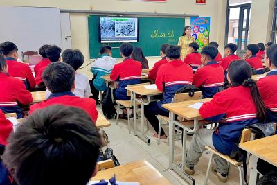 Thư viện Trường THCS Tiên Hiệp Phường Hà Nam Tỉnh Ninh Bình kết hợp cùng Liên đội nhà trường GTS đầu tuần nhân dịp kỉ niệm 81 năm ngày thành lập Quân đội nhân dân Việt Nam (22.12.1944 – 22.12.2025)